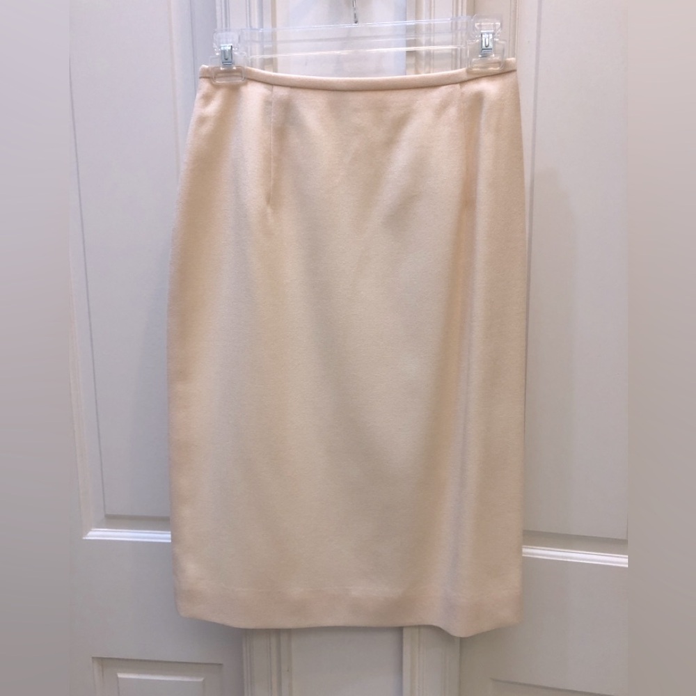 NEW w/o tags! 💖Tailored Pencil Skirt Wool Office Skirt, Cream w/pocket, Classic